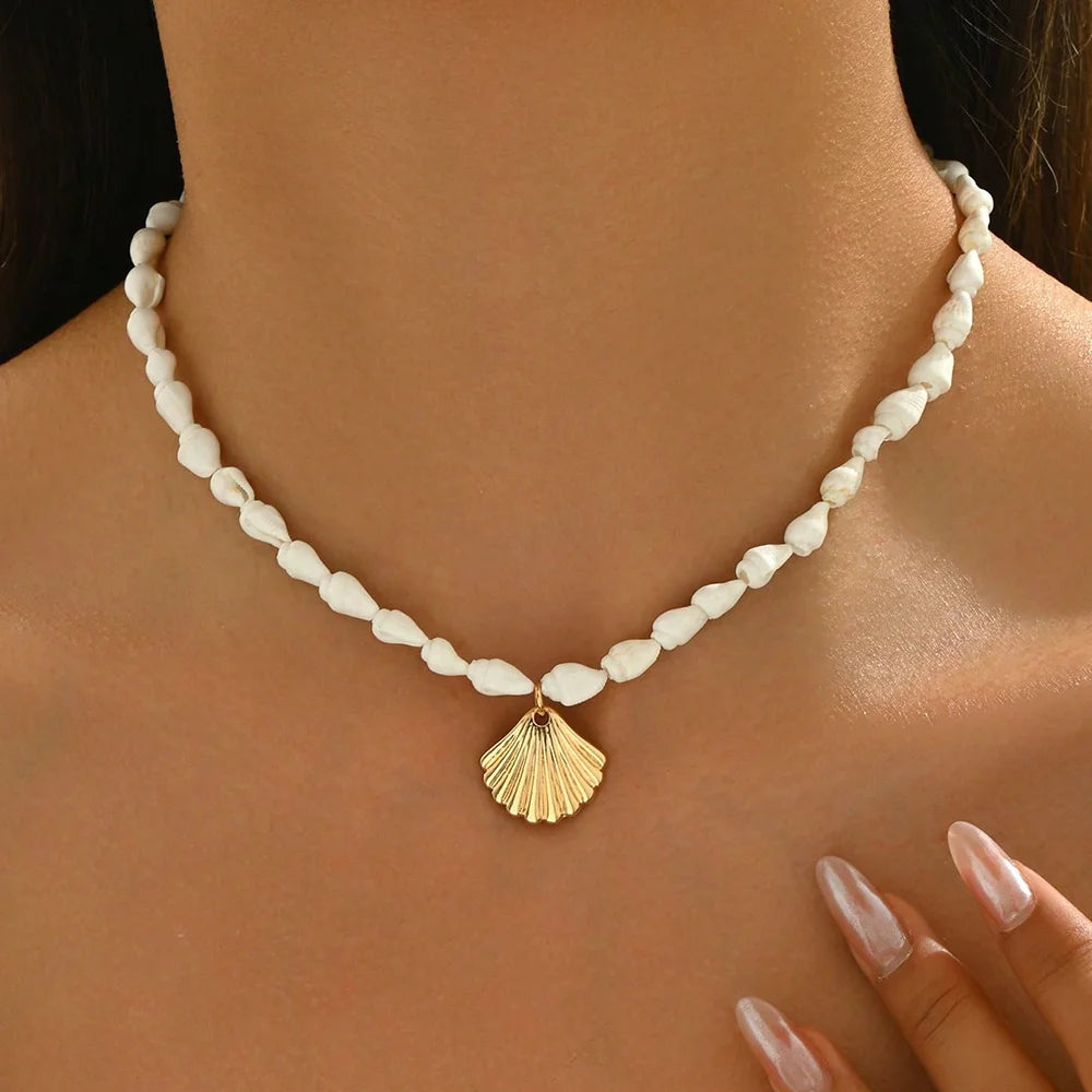 Seashell natural necklaces